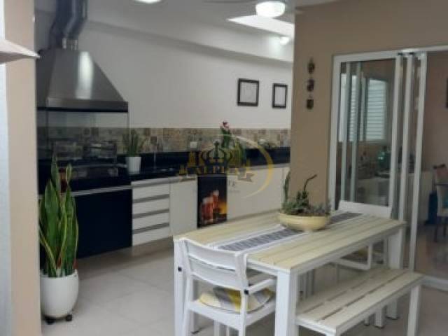 Casa para Venda em Santana de Parnaíba - 5