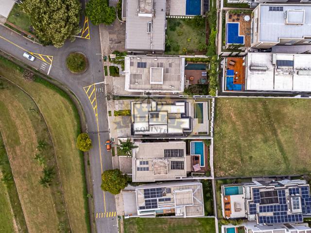 #CA650 - Casa em condomínio para Venda em Santana de Parnaíba - SP