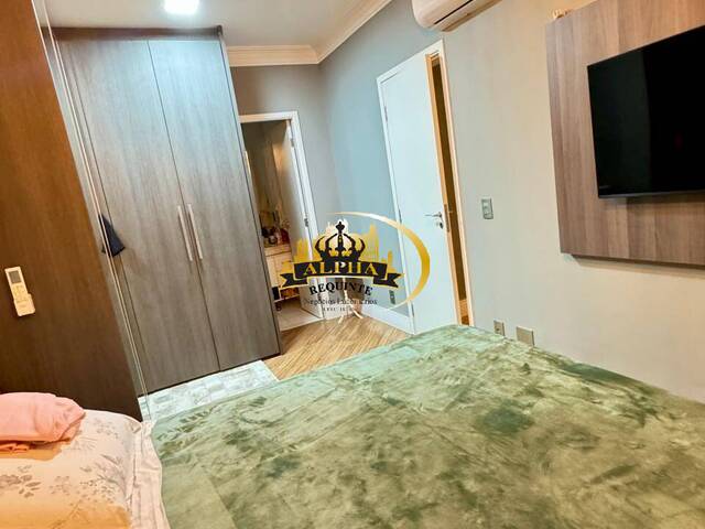 Apartamento para Venda em Santana de Parnaíba - 4