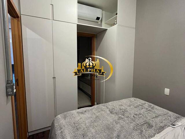 Apartamento para Venda em Santana de Parnaíba - 5