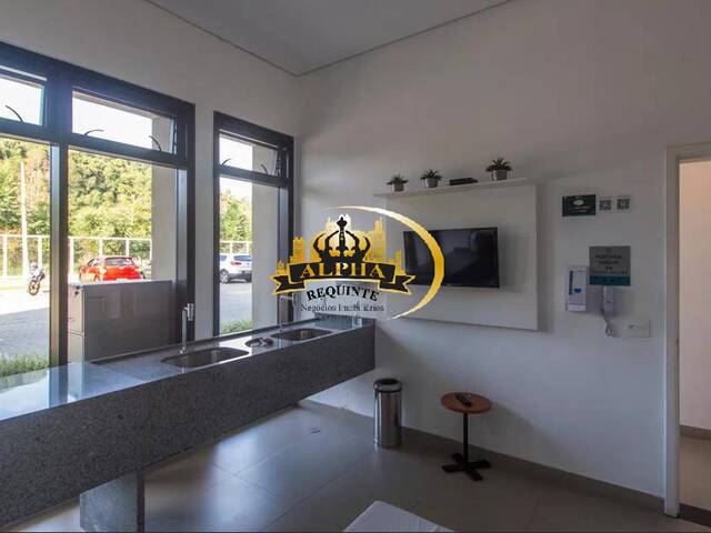 Apartamento para Venda em Santana de Parnaíba - 4