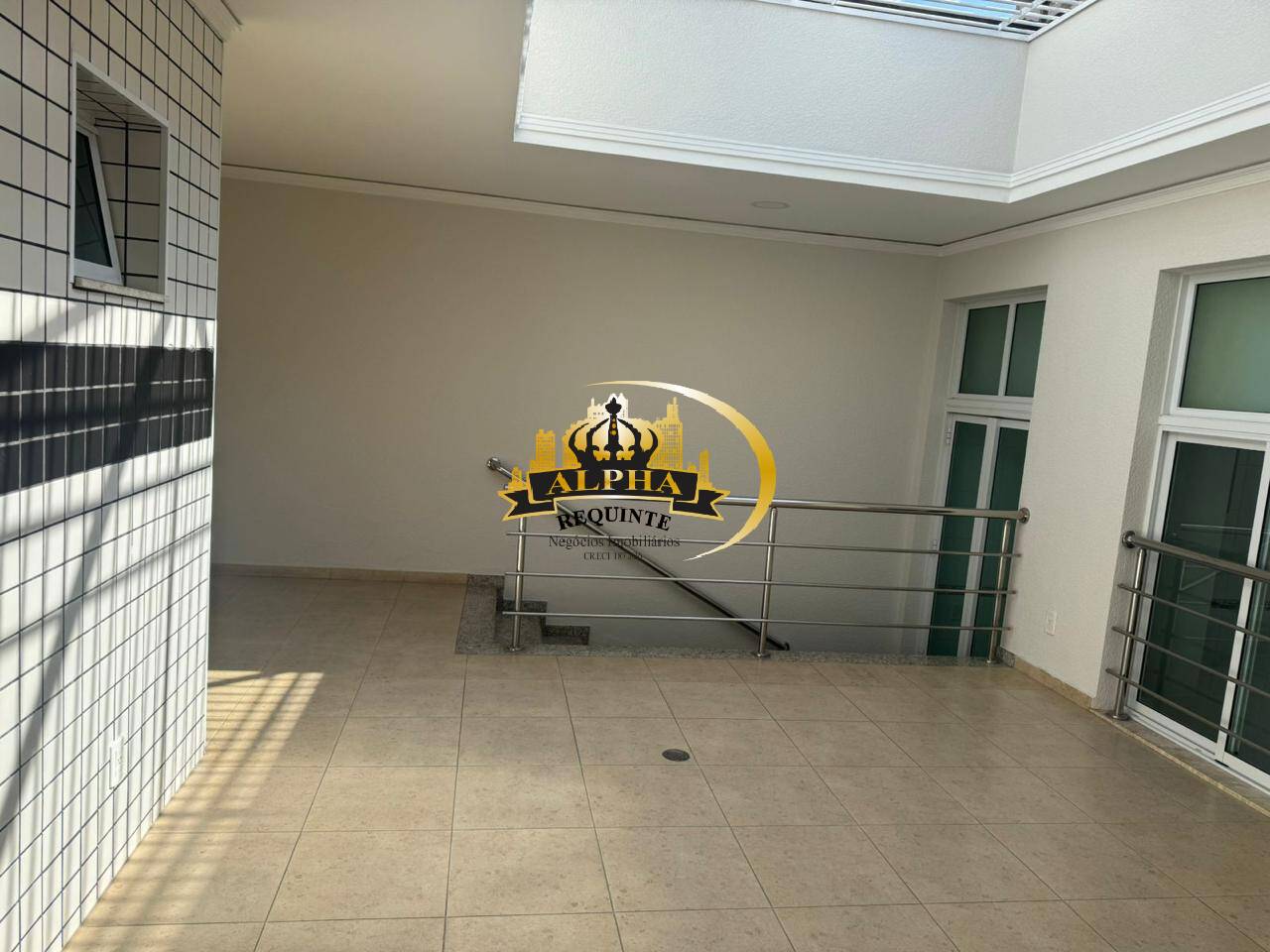 Casa, 3 quartos, 228 m² - Foto 1