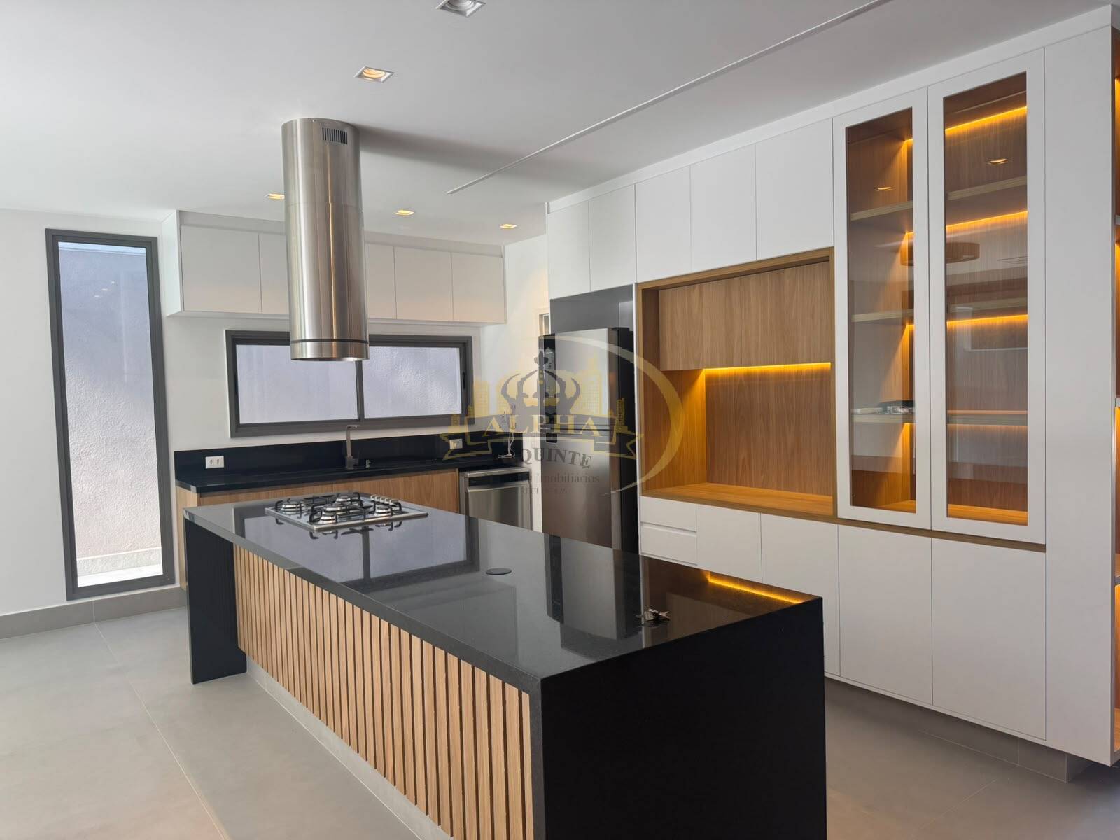 Casa, 3 quartos, 230 m² - Foto 2