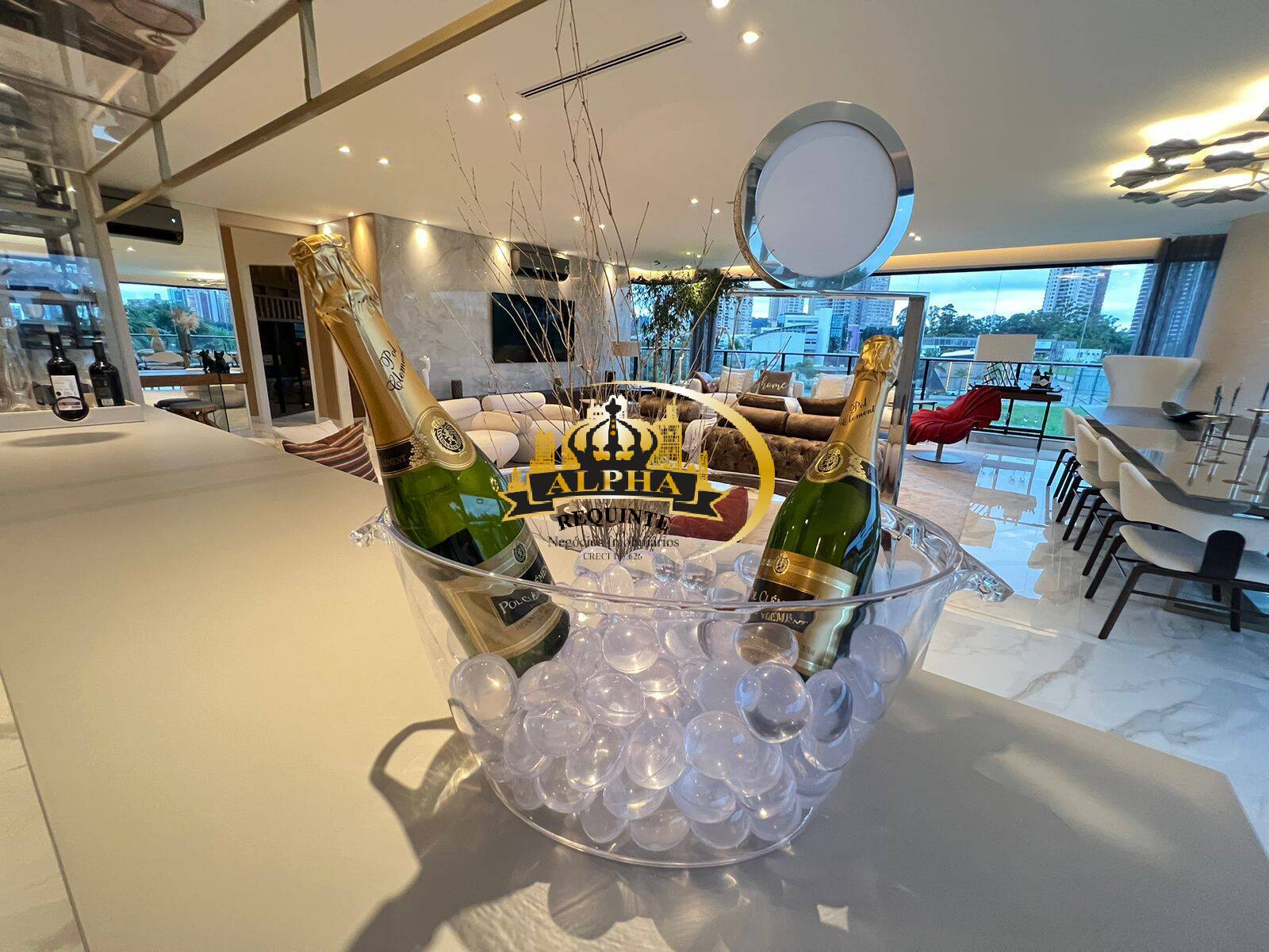 Cobertura, 4 quartos, 249 m² - Foto 2